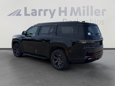 New 2026 Jeep Grand Wagoneer Limited w/ 8-Passenger Seating Package AWD/4WD image 4