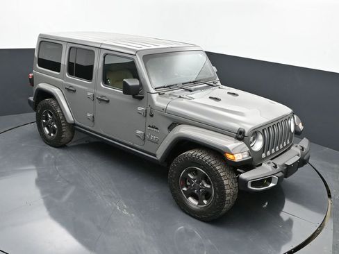 Used 2022 Jeep Wrangler Unlimited Sahara w/ Cold Weather Group AWD/4WD image 26