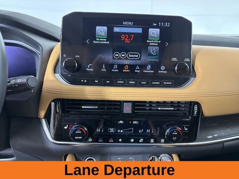 Used 2023 Nissan Rogue Platinum w/ Platinum Premium Package image 18