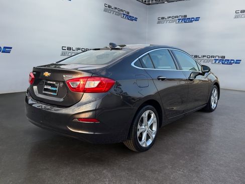 Used 2017 Chevrolet Cruze Premier image 5