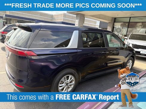 Used 2024 Kia Carnival LX FWD image 4