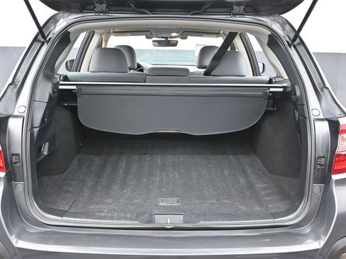 Used 2019 Subaru Outback 2.5i AWD/4WD image 15