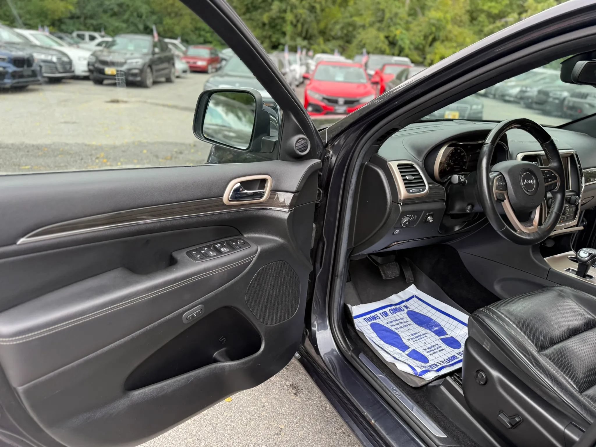 Used 2014 Jeep Grand Cherokee Overland AWD/4WD image 13