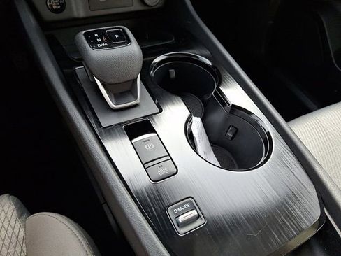 Used 2024 Nissan Rogue SV image 18