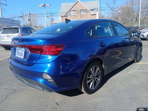 Used 2022 Kia Forte LXS w/ LXS Technology Package image 4