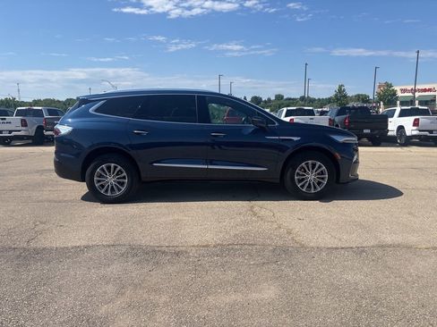 Used 2024 Buick Enclave Essence w/ Technology Package AWD/4WD image 6