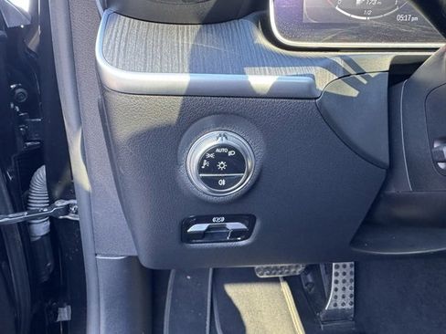 Certified 2023 Mercedes-Benz C 300 4MATIC Sedan image 23