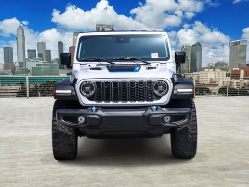 Used 2024 Jeep Wrangler Unlimited Rubicon 4xe AWD/4WD image 2
