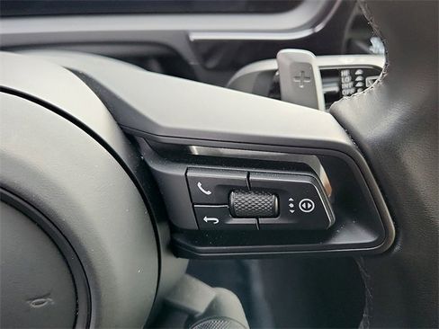 Used 2024 Porsche Cayenne image 26