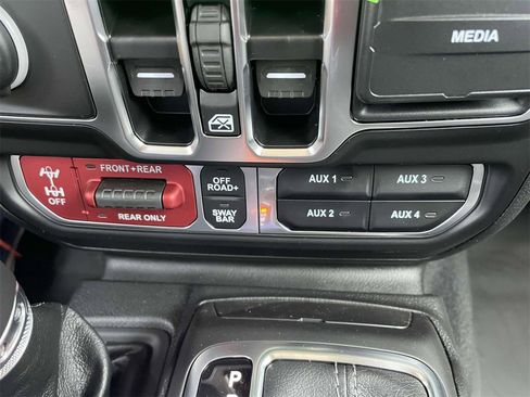 New 2025 Jeep Gladiator Rubicon image 20