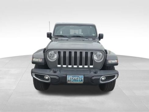 Used 2019 Jeep Wrangler Unlimited Sahara w/ Cold Weather Group AWD/4WD image 3