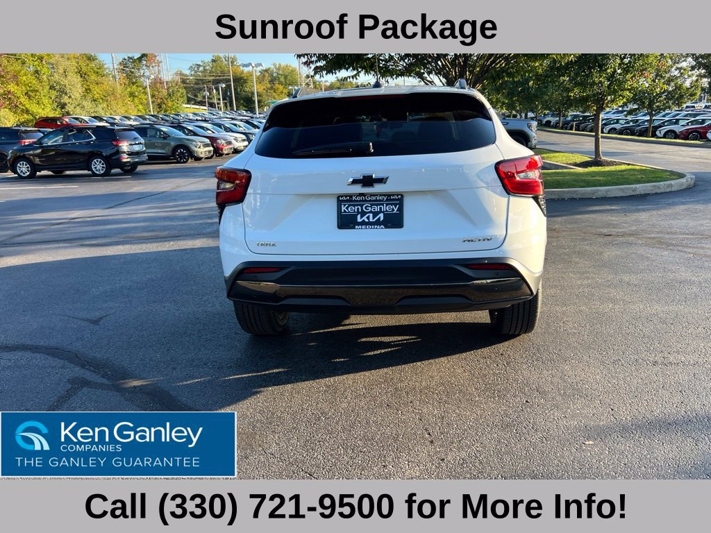Used 2025 Chevrolet Trax ACTIV w/ Sunroof Package FWD image 11
