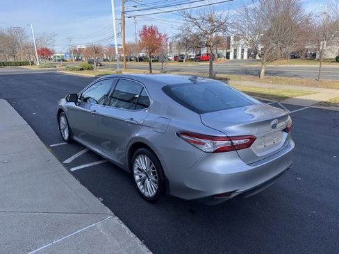 Certified 2020 Toyota Camry XLE image 5