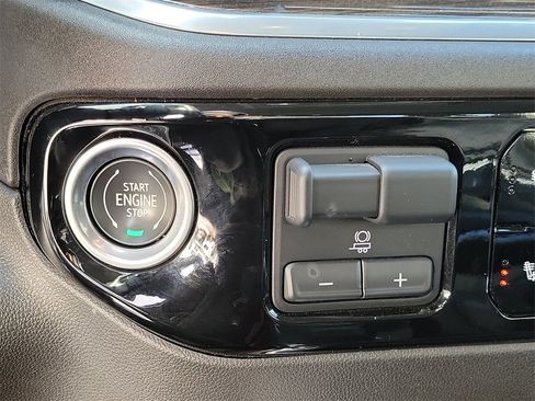 Used 2022 Chevrolet Silverado 1500 RST w/ RST All Star Premium Package image 31