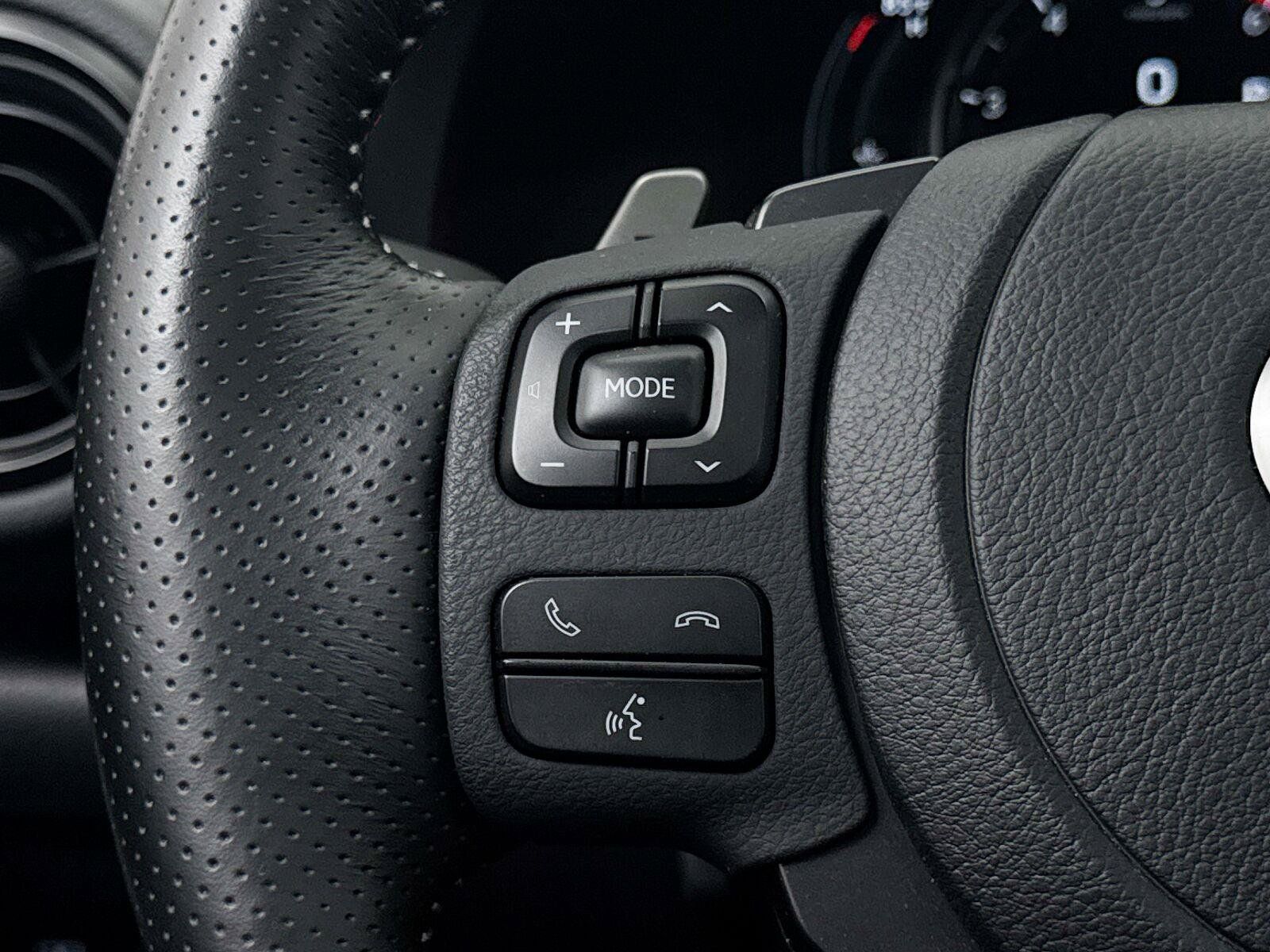 Used 2025 Lexus IS 500 RWD image 37