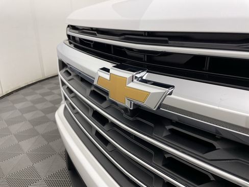 New 2026 Chevrolet Traverse LT w/ Sun and Wheel Package image 90