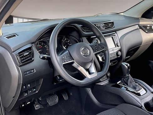 Used 2021 Nissan Rogue Sport S image 13