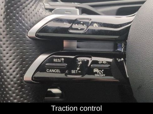 Used 2025 Mercedes-Benz CLE 300 4MATIC Coupe image 16