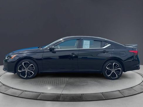 Used 2024 Nissan Altima 2.5 SR w/ SR Premium Package AWD/4WD image 2