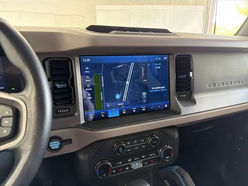 Used 2024 Ford Bronco Wildtrak AWD/4WD image 26