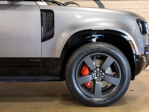 Used 2024 Land Rover Defender 110 X AWD/4WD image 22