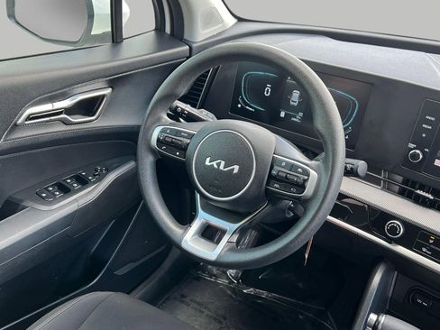 Used 2025 Kia Sportage LX AWD/4WD image 22