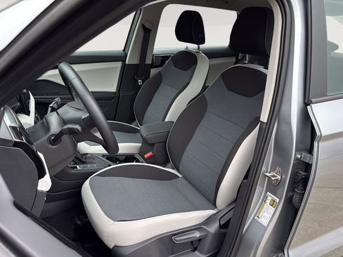 Certified 2025 Volkswagen Taos S w/ Taos MDO Package image 10