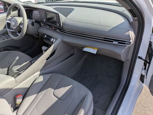 New 2026 Hyundai Elantra Sport FWD image 24