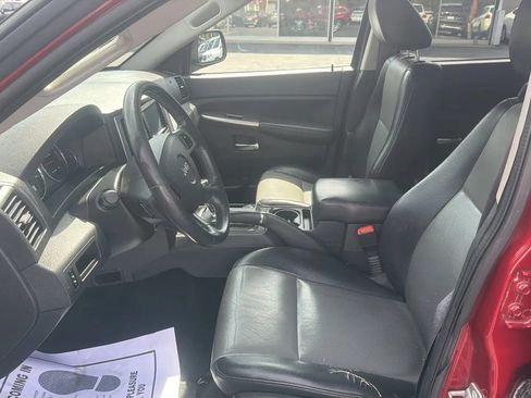 Used 2010 Jeep Grand Cherokee Laredo AWD/4WD image 9