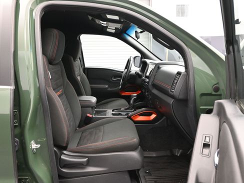 Used 2023 Nissan Frontier PRO-4X w/ Pro Convenience Package AWD/4WD image 13