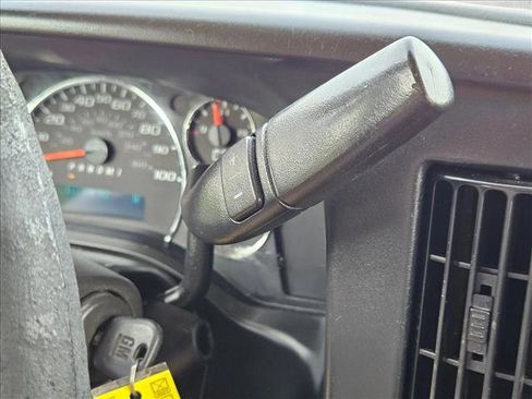 Used 2015 Chevrolet Express 2500 LS RWD image 12
