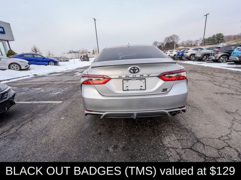 Used 2023 Toyota Camry SE w/ Cold Weather Package image 6