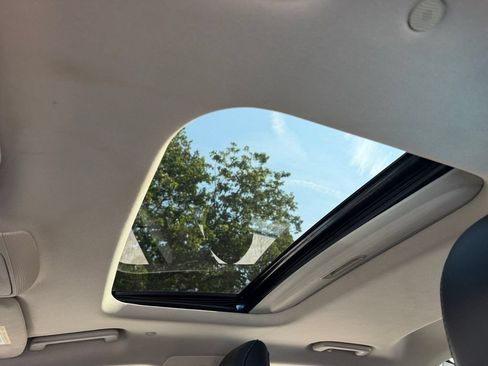 Used 2019 Ford Fusion Titanium FWD image 14