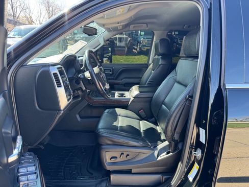 Used 2018 GMC Sierra 1500 SLE w/ Suspension Package, Off-Road image 11