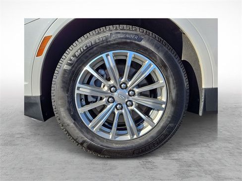 Used 2017 Cadillac XT5 Luxury w/ Driver Awareness Package image 8