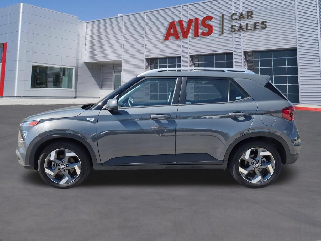 Used 2025 Hyundai Venue SEL FWD image 10