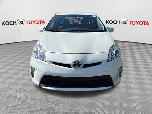 Used 2015 Toyota Prius Two FWD image 2