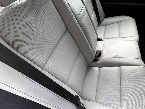 Used 2013 Lexus ES 350 w/ Luxury Pkg FWD image 40