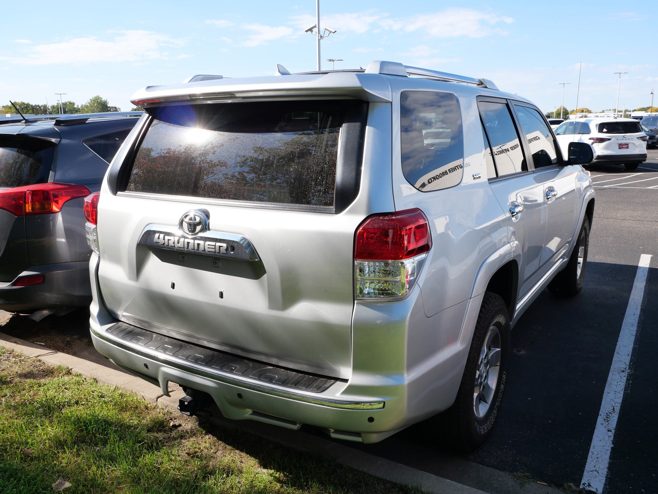 Used 2012 Toyota 4Runner SR5 w/ Convenience Pkg AWD/4WD image 5