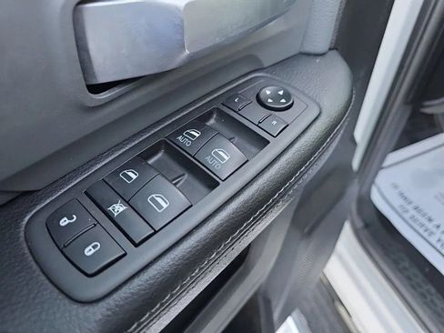 Used 2021 RAM 3500 Big Horn image 13