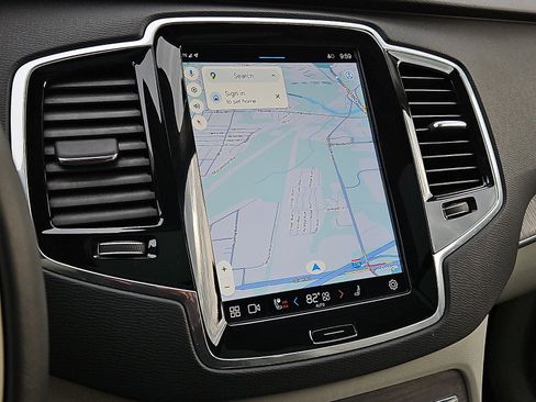 Certified 2023 Volvo XC90 B6 Plus image 17