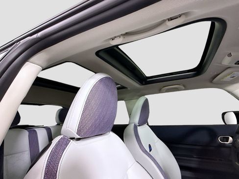 New 2026 MINI Cooper 2-Door Hardtop FWD image 18