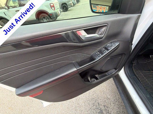 Used 2023 Ford Escape ST-Line w/ Tech Pack #1 AWD/4WD image 40