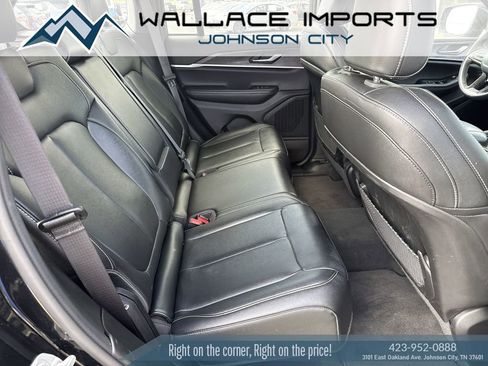 Used 2024 Jeep Grand Cherokee Limited image 43