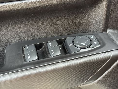 Used 2020 Chevrolet Silverado 1500 Custom w/ Custom Value Package image 23