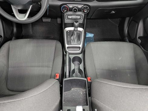 Used 2023 Hyundai Venue SE FWD image 19