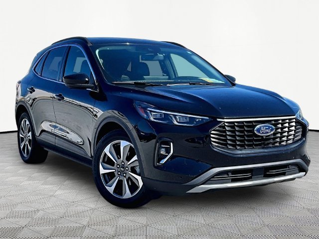 Used 2023 Ford Escape Platinum FWD image 1