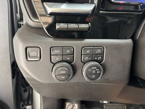 New 2026 Chevrolet Silverado 1500 LTZ w/ LTZ Premium Package AWD/4WD image 13
