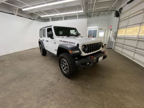 Used 2025 Jeep Wrangler Unlimited Rubicon image 8