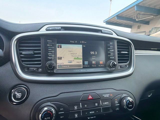 Used 2017 Kia Sorento SX AWD/4WD image 26